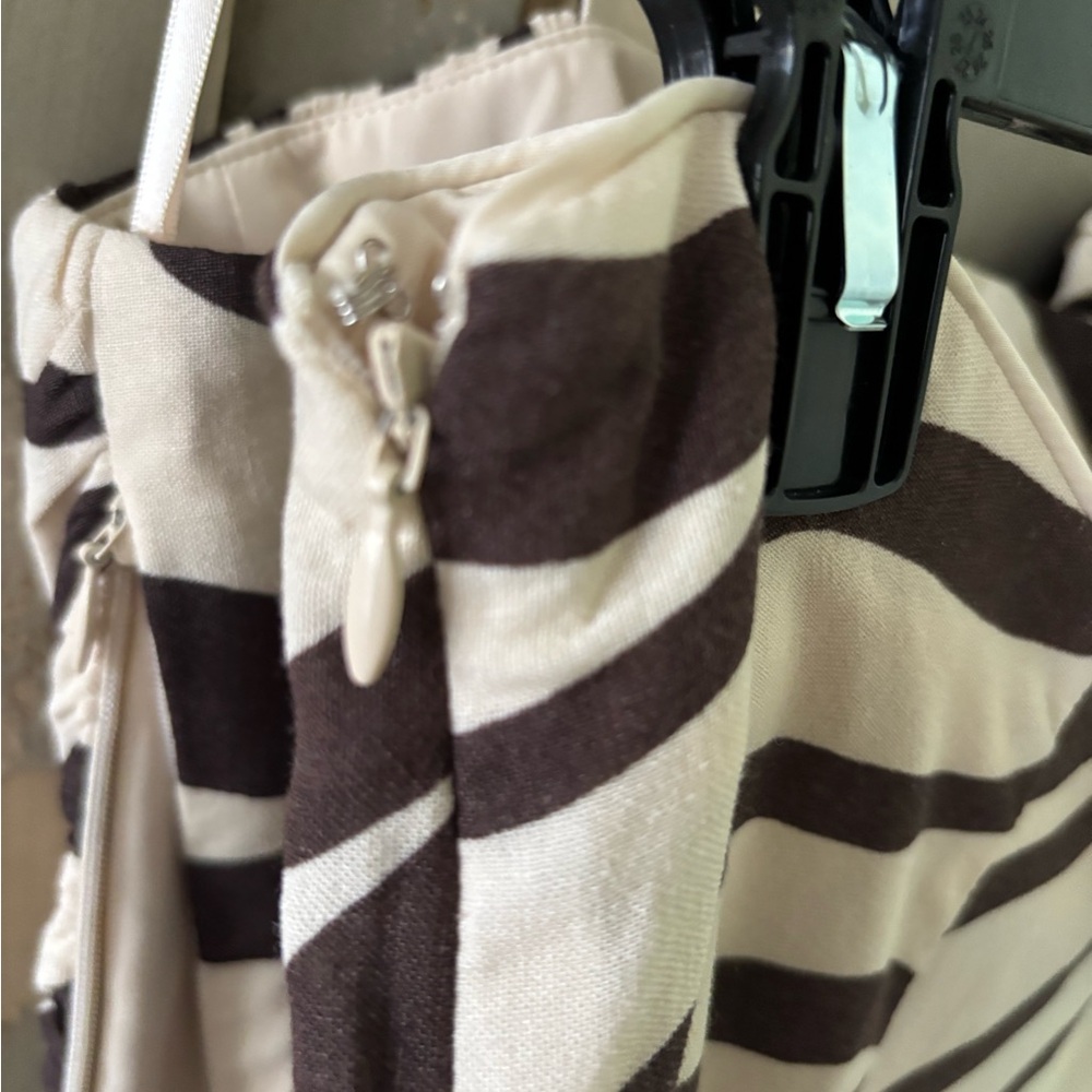 Stylish Brown and off white color Women's skirt set - Picture 10 of 12